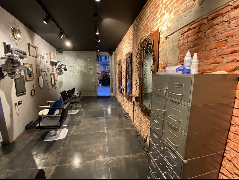 Eaucontreair ✂ - Coiffure Brussels - OneBooking