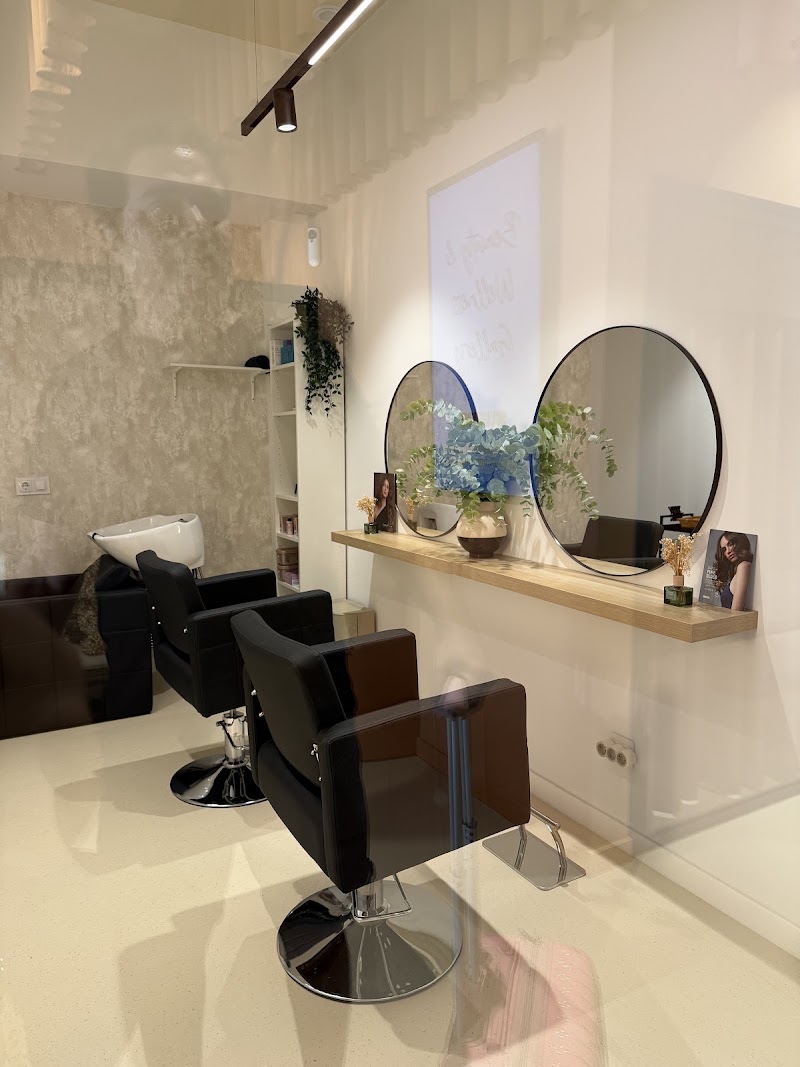 Sofia Da Costa Salón - Balayage Valencia - Coiffure València - OneBooking
