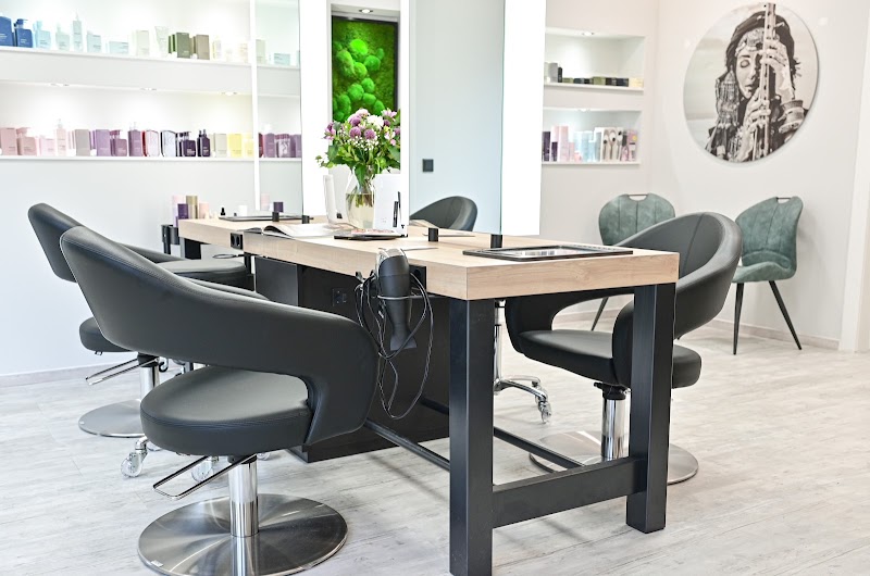 Friseur MariaMani Hair Artist Balayage & Blonde Spezialist | Hamburg - Coiffure Hamburg - OneBooking