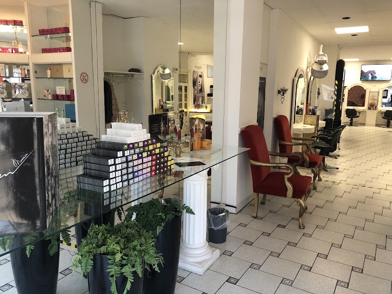essentiels Loreal Salon - Coiffure Cologne - OneBooking