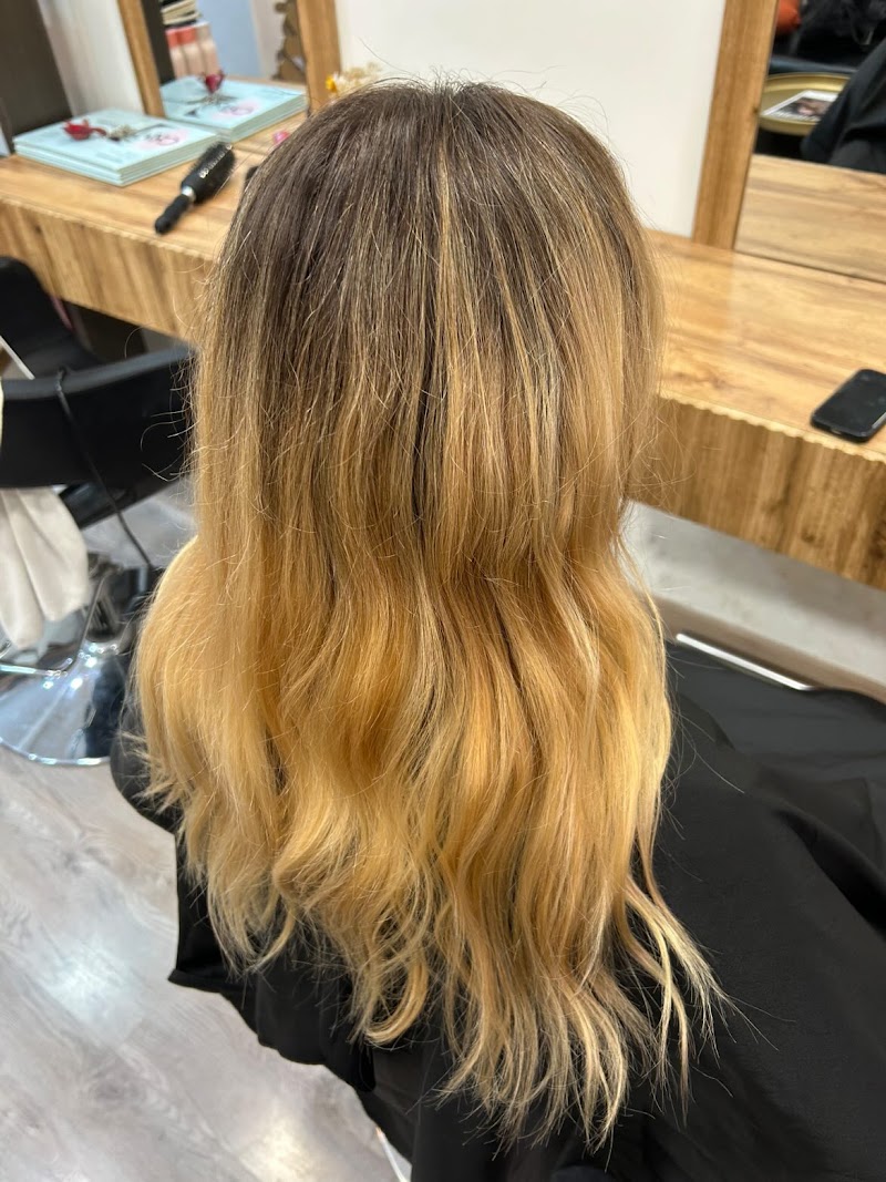 PELUQUERÍA DÁMARIS BLANCO - Coiffure Valladolid - OneBooking