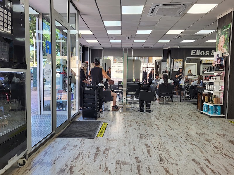 ELLOS & ELLAS | Centro de estética en Almería. - Coiffure Almería - OneBooking