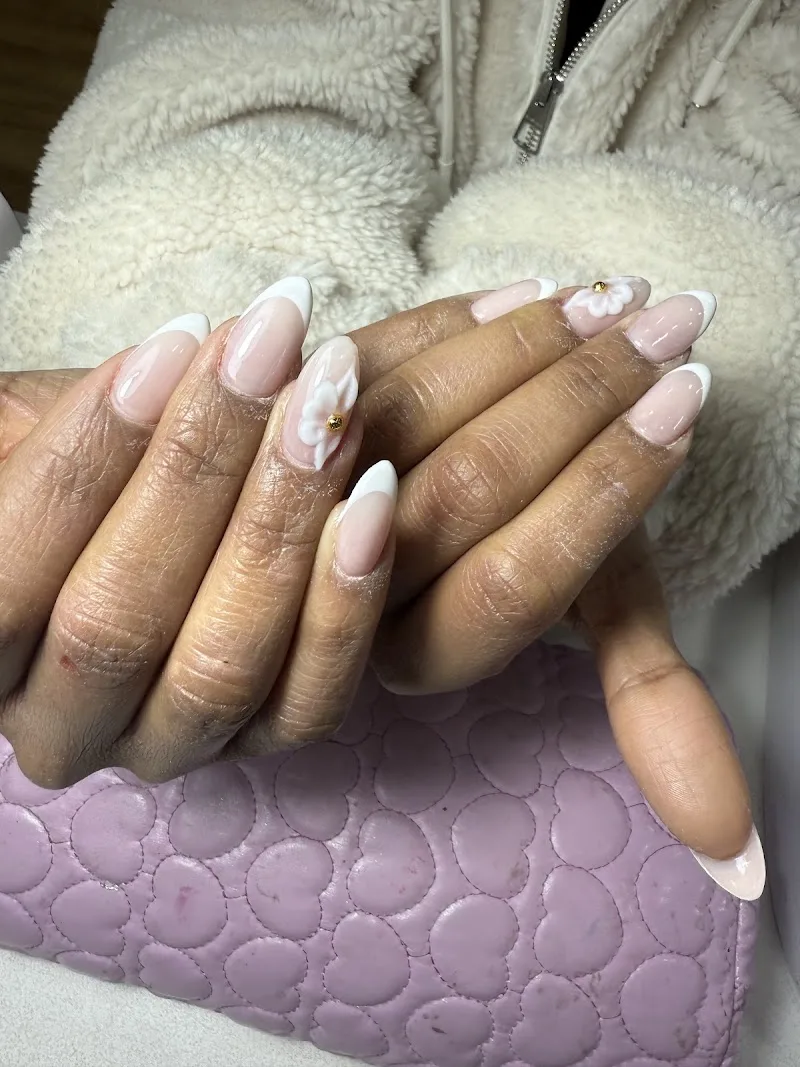 H&T NAILS,Sant Eulàlia - Institut de beauté L’hospitalet De Llobregat - OneBooking