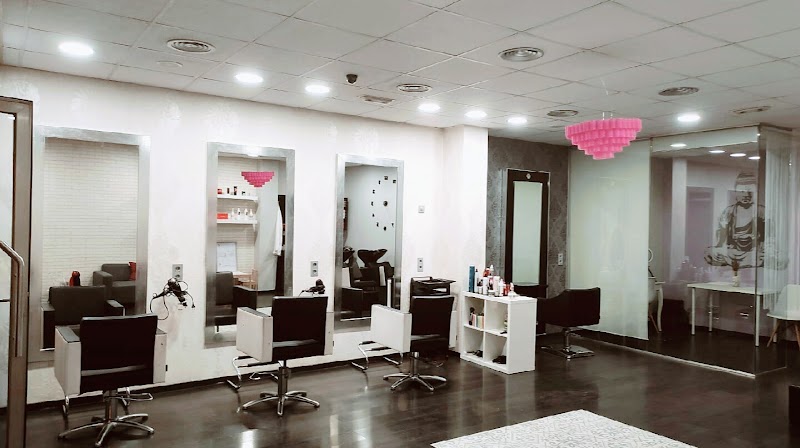 Peluqueria El Salón - Coiffure Castellón De La Plana - OneBooking