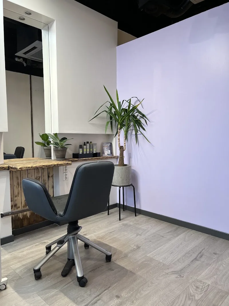 SAVVY. Hair Parlour