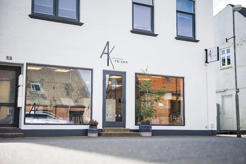 AK Frisør - Coiffure Grenaa - OneBooking