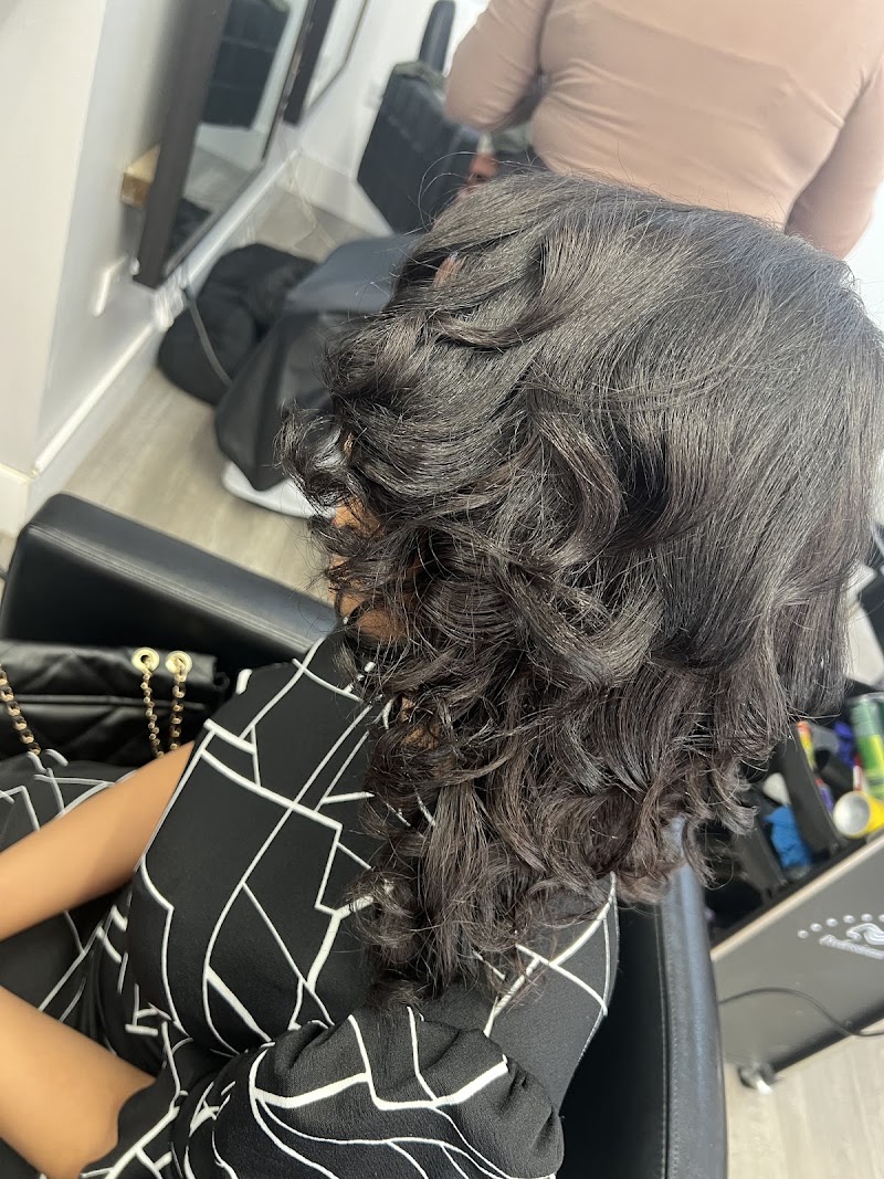 Hairtician's Hair & Beauty Salon ltd