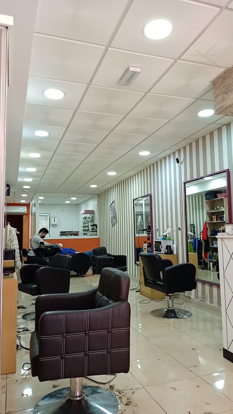 Peluqueria Y Uña Estética - Coiffure Castellón De La Plana - OneBooking