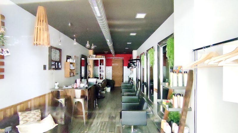 Peluquería - barbería "Donde Almu" - Coiffure Valladolid - OneBooking