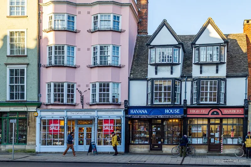 Youngmans Oxford City Centre - Coiffure Oxford - OneBooking