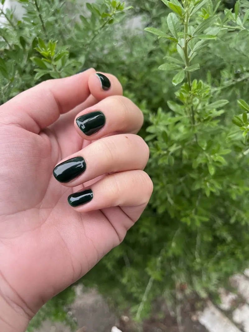 Beauty And The Nails - Institut de beauté Ghent - OneBooking