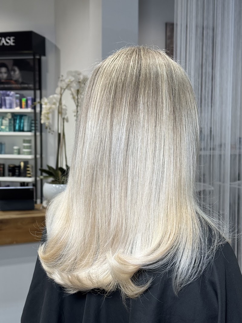 Sabrina Schuster Hair Munich - Coiffure Munich - OneBooking
