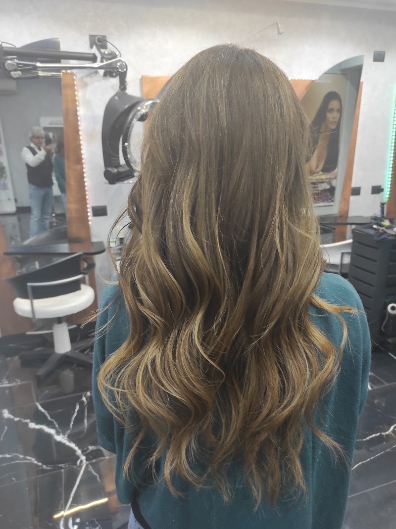 Hair Style by Ayesh - Coiffure Genoa - OneBooking