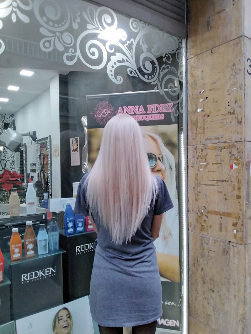 Veronica Delgado perruqueria - Coiffure Badalona - OneBooking